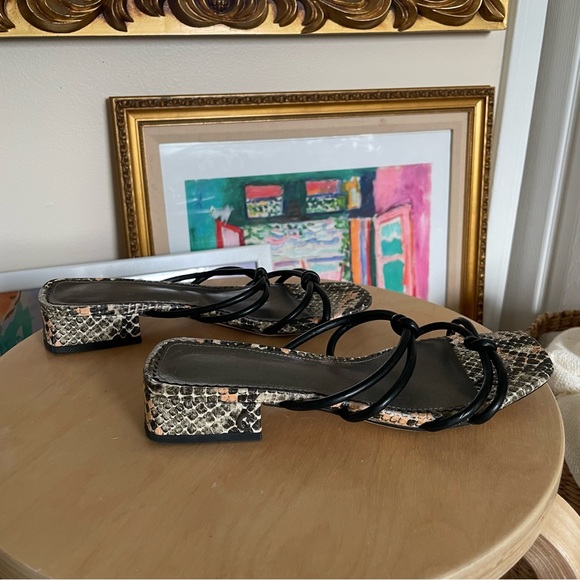 CIRCUS BY SAM EDELMAN Jay Womens Black & Snake Print Sandals - Picture 5 of 6